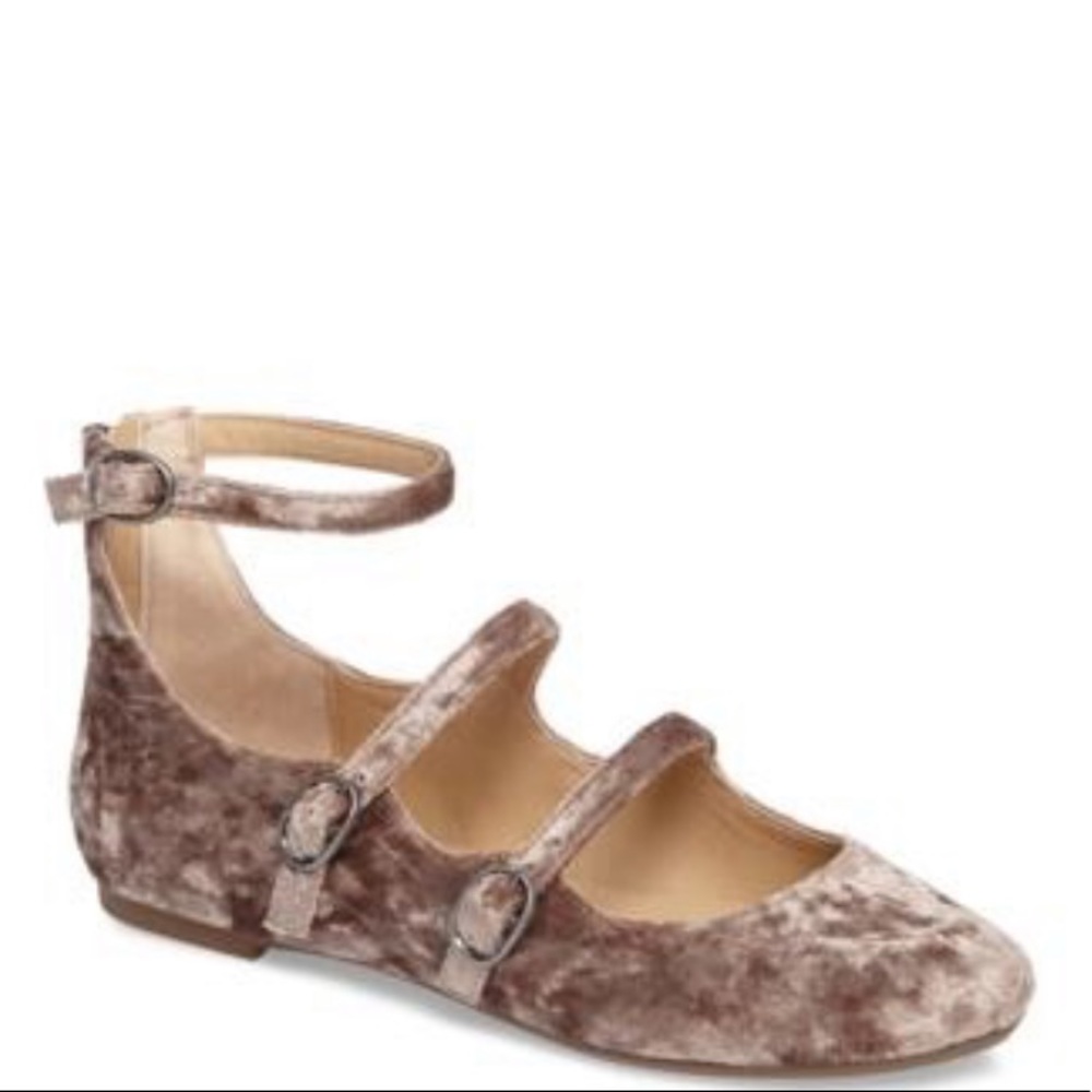Romantic Crushed Velvet Mary Jane Ballet Flat - Picture 7 of 7